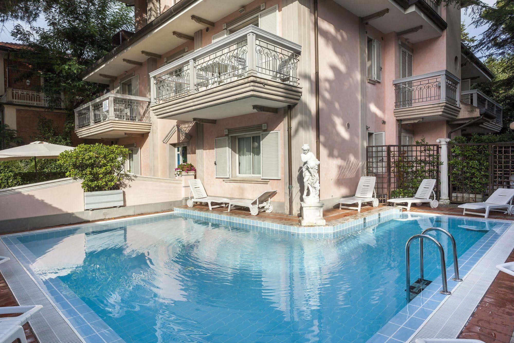 Residenza Villa Lidia Риччоне Экстерьер фото